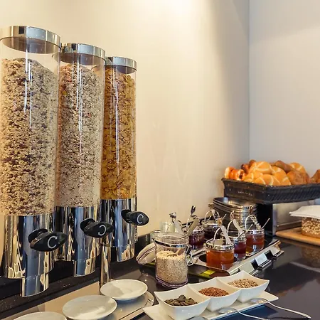 Altstadthotel Kneitinger, Szálloda 3*