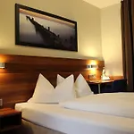 Altstadthotel Kneitinger, 3*
