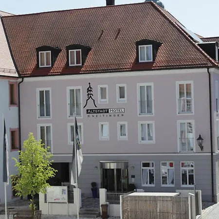 Altstadthotel Kneitinger, Hotel