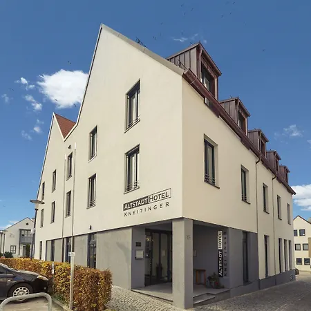 Altstadthotel Kneitinger, Hotel 3*