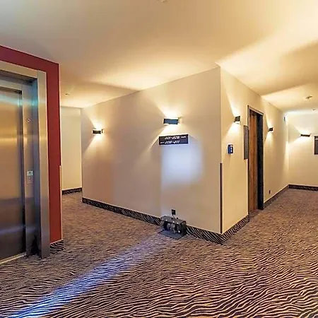 فندق Altstadthotel Kneitinger, آبنسبرغ
