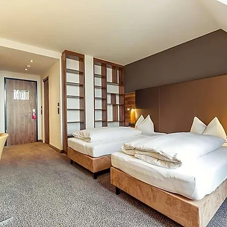 Altstadthotel Kneitinger, 3* آبنسبرغ