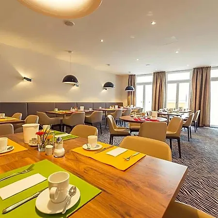 فندق Altstadthotel Kneitinger, 3*