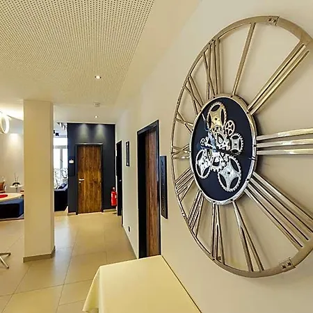 فندق Altstadthotel Kneitinger, آبنسبرغ