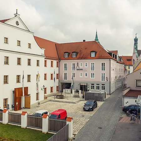 Hotel Altstadthotel Kneitinger, 3*