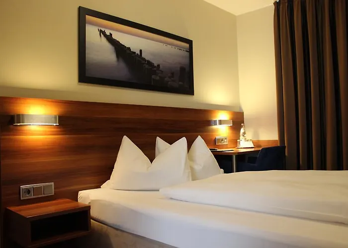 Altstadthotel Kneitinger, 3*