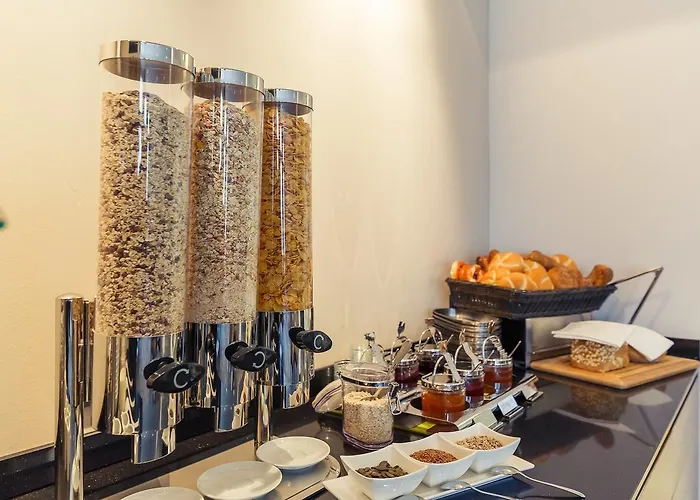 Altstadthotel Kneitinger, Hotel 3*