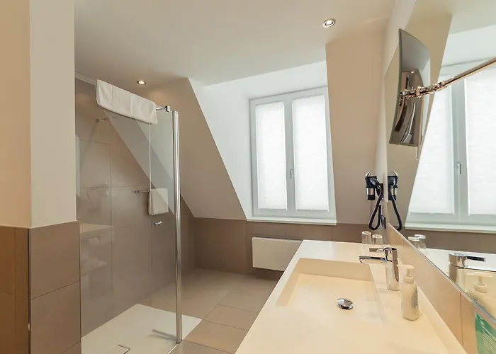 Altstadthotel Kneitinger, فندق آبنسبرغ